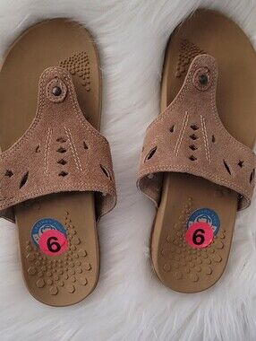 NWT Sole Comfort Women Size 6 Orthopedic Tan Leather Sandals Thong Flip Flops